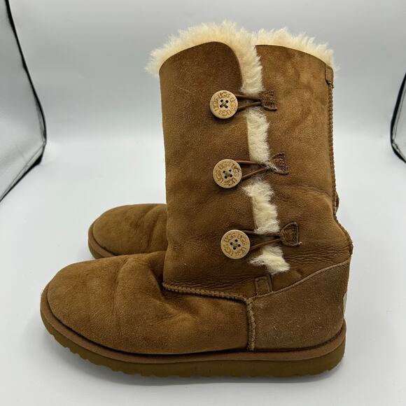 UGG Australia Bailey Button 1873 Chestnut Suede Sheepskin Lined Boots Size 6 - Picture 12 of 16